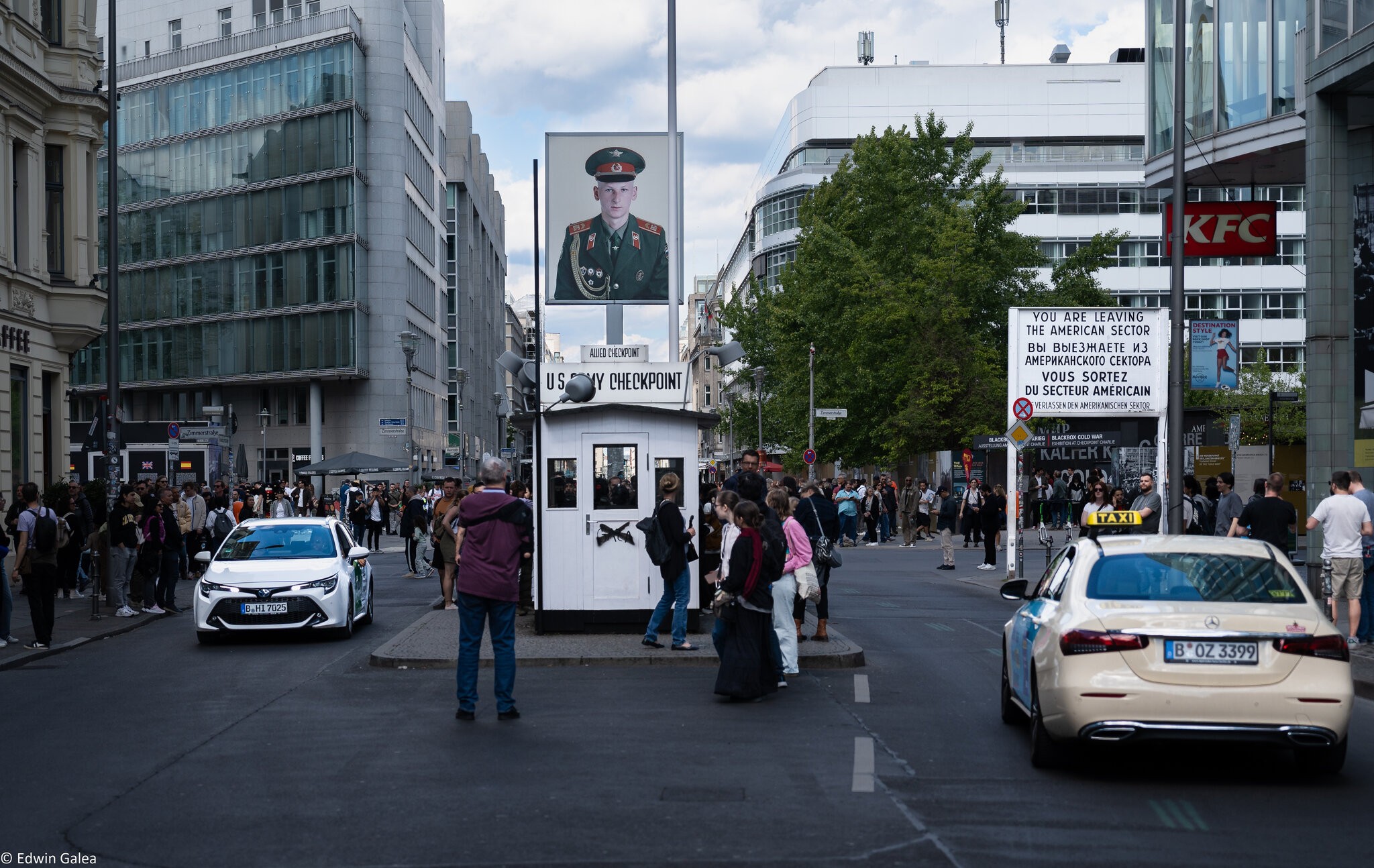 checkpoint charlie-2.jpg