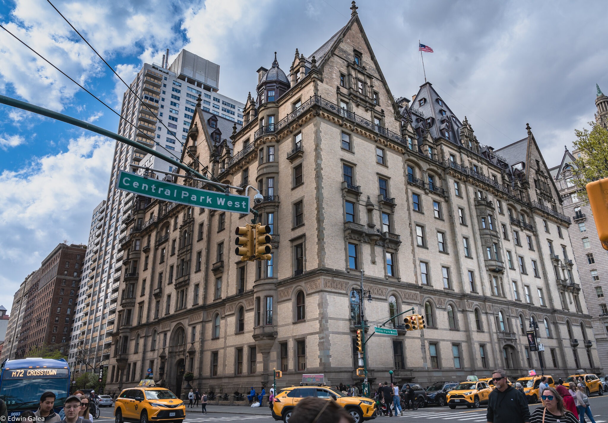 Dakota Apartments central park-1.jpg