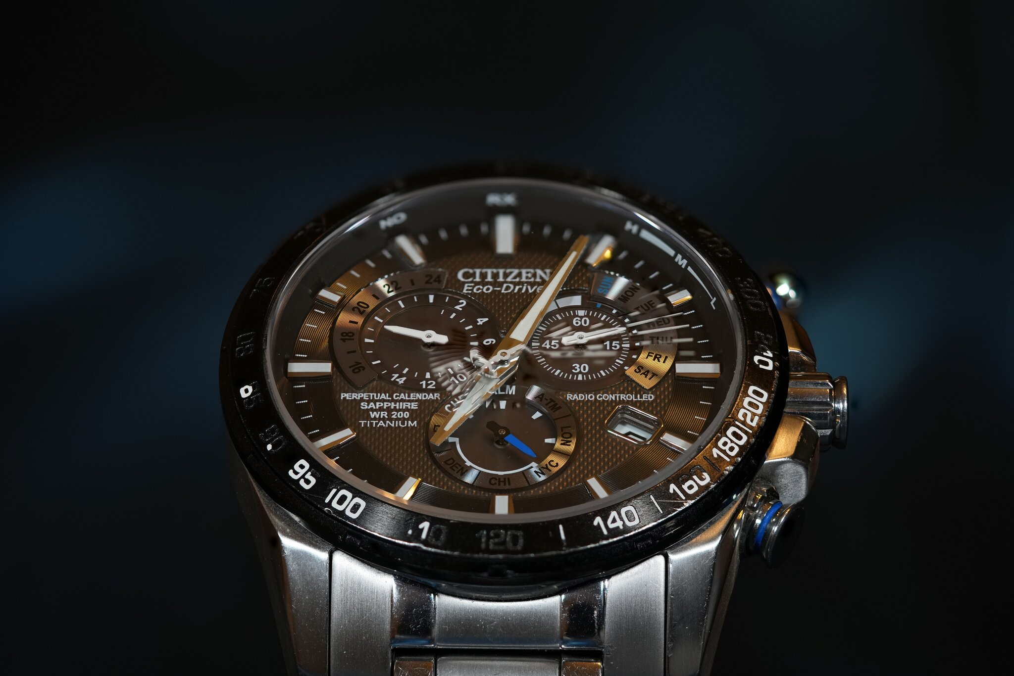 FB4 i100 watch.jpg