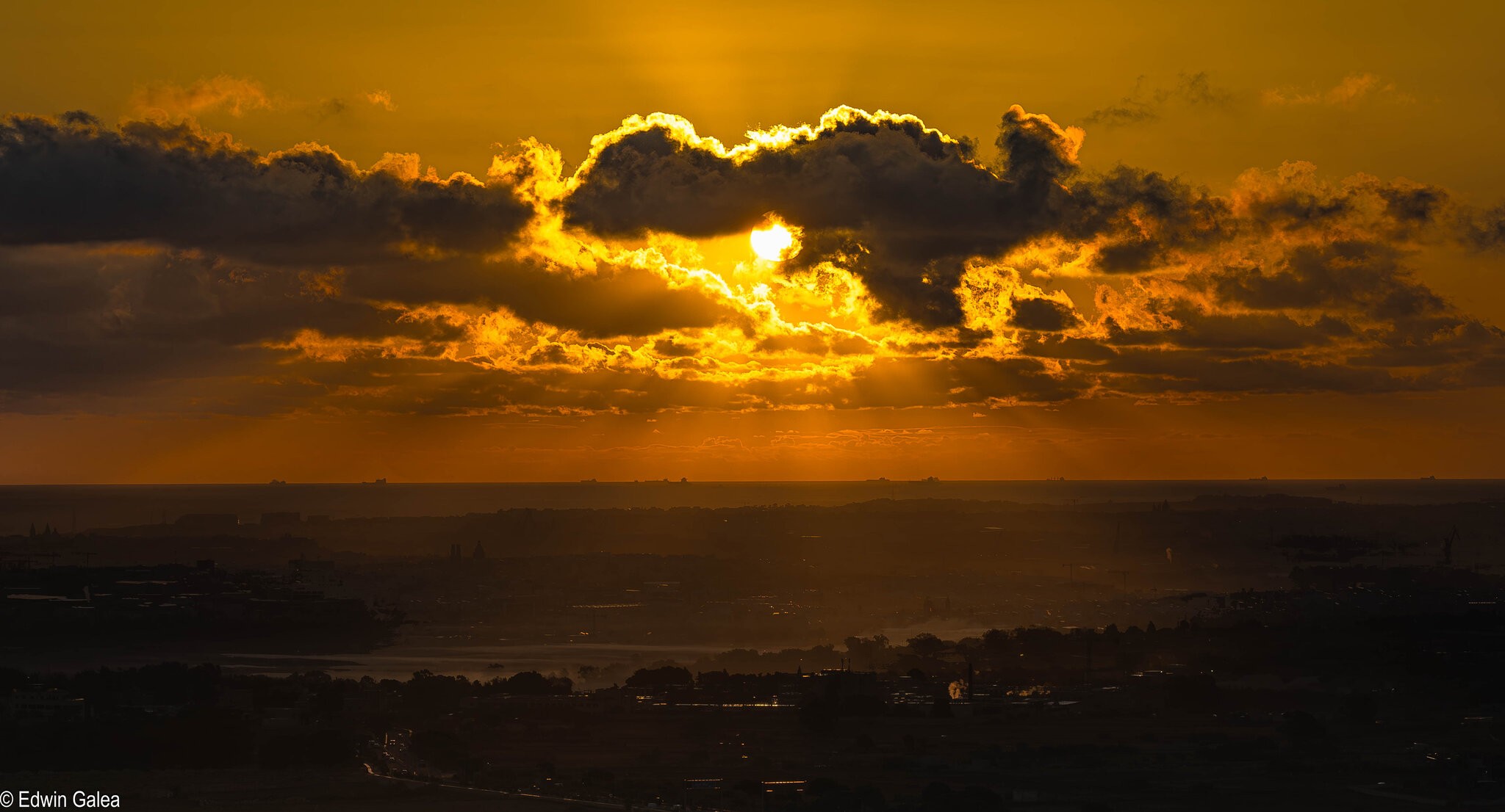 malta sunrise from mdina-9.jpg