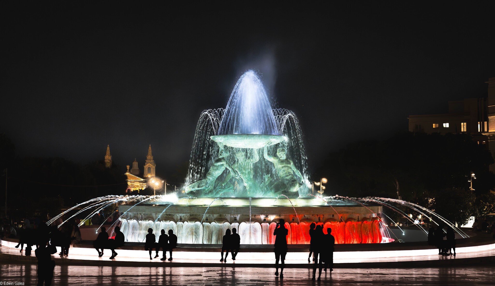 Tritons’ Fountain Floriana by night-1.jpg