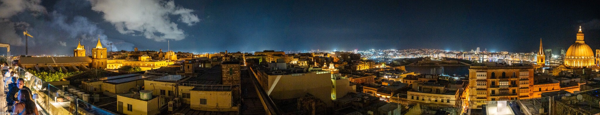 valletta nightscape-1_edited.jpg