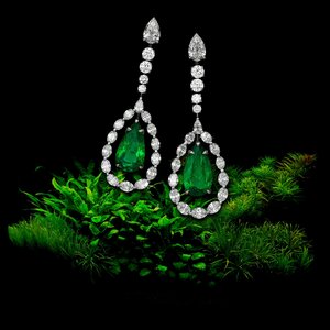 EARRINGS EMERALD 0902749_B.jpg