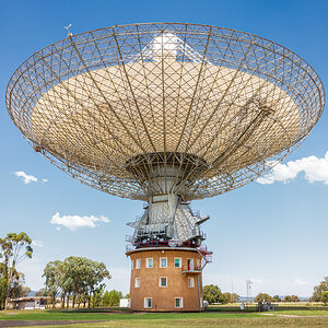 Parkes_Radio_Telescope.jpg