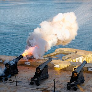 grand harbour gun battery-2.jpg