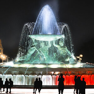 Tritons’ Fountain Floriana by night-2.jpg