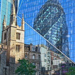 24S09799london skyscrapers st andrew undershaft.jpg