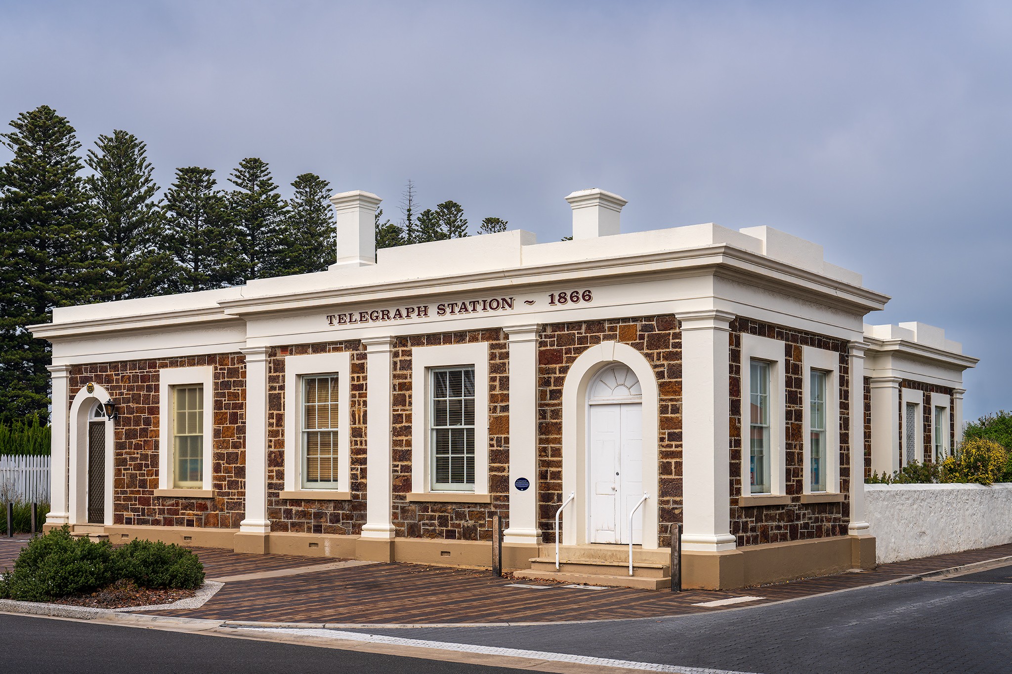 _7RV0367_Victor_Harbor_Telegraph_Station.jpg