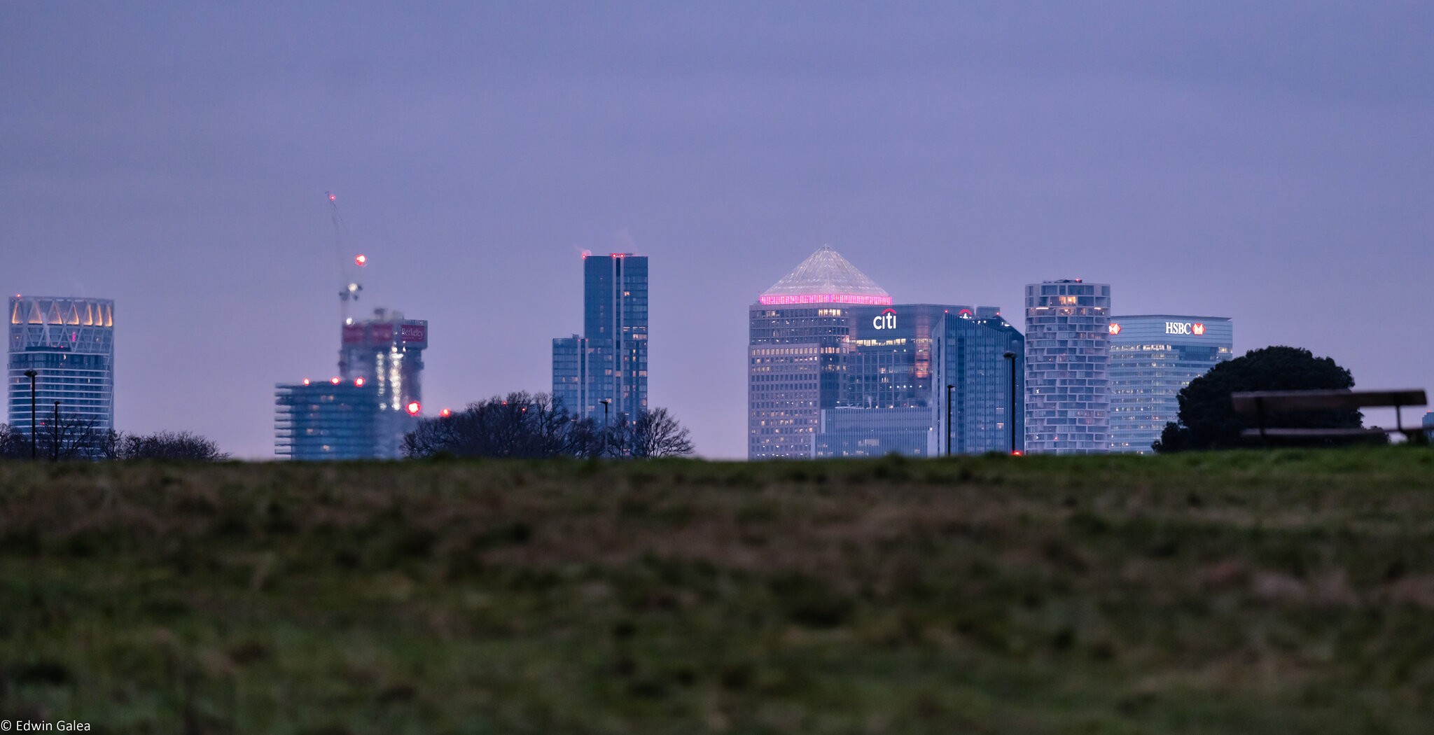 canary_wharf_atnight-1.jpg