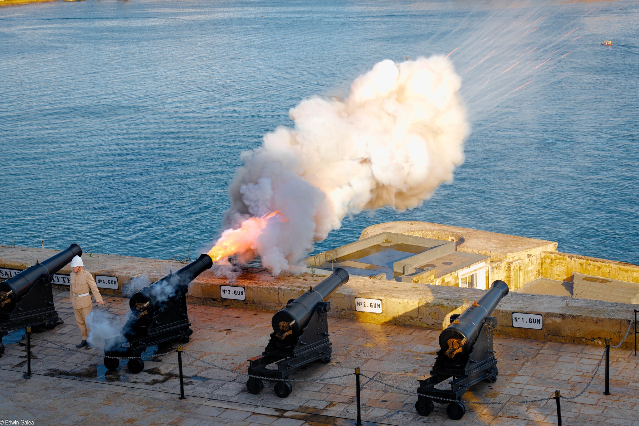 grand harbour gun battery-2.jpg