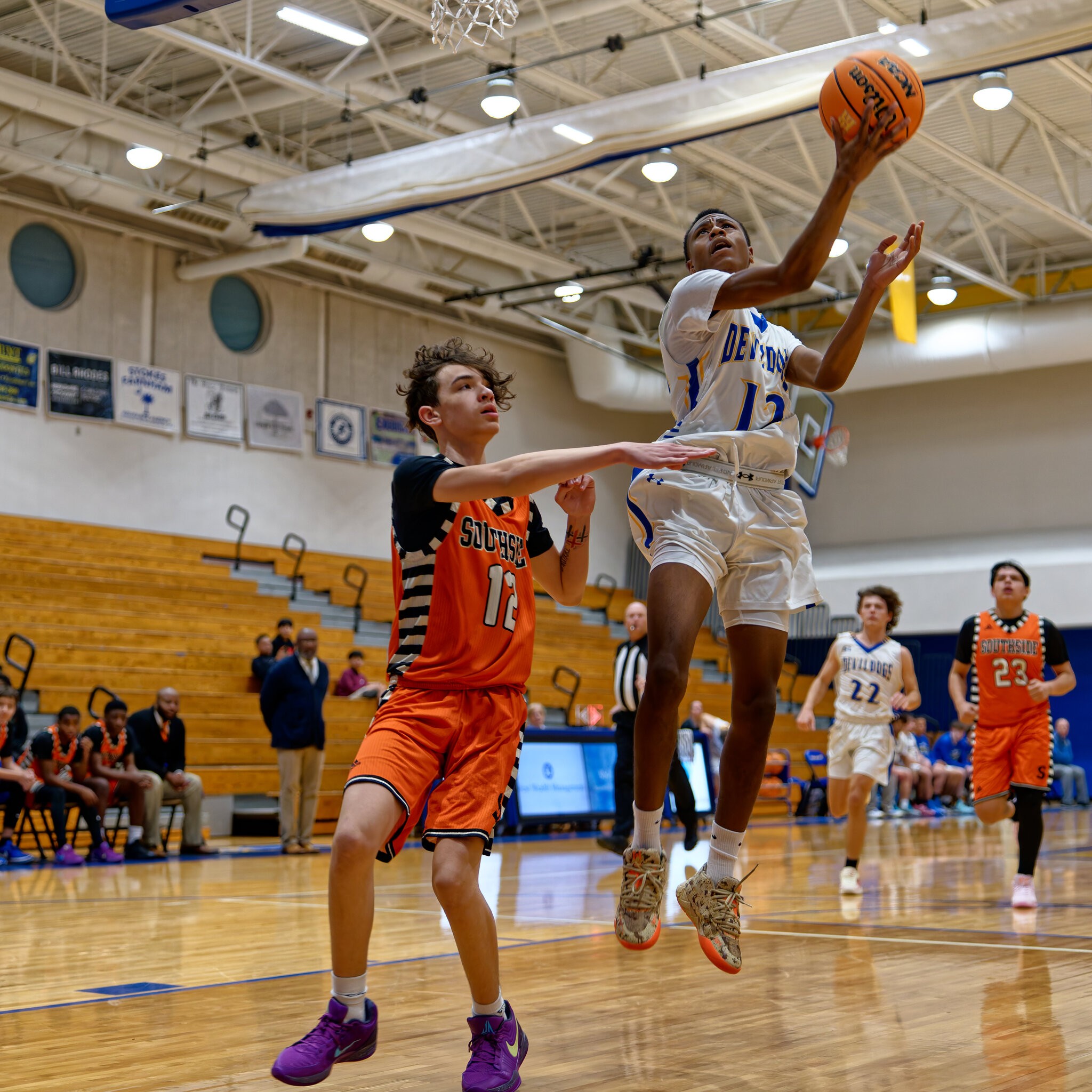 jvbbball1210-018.jpg