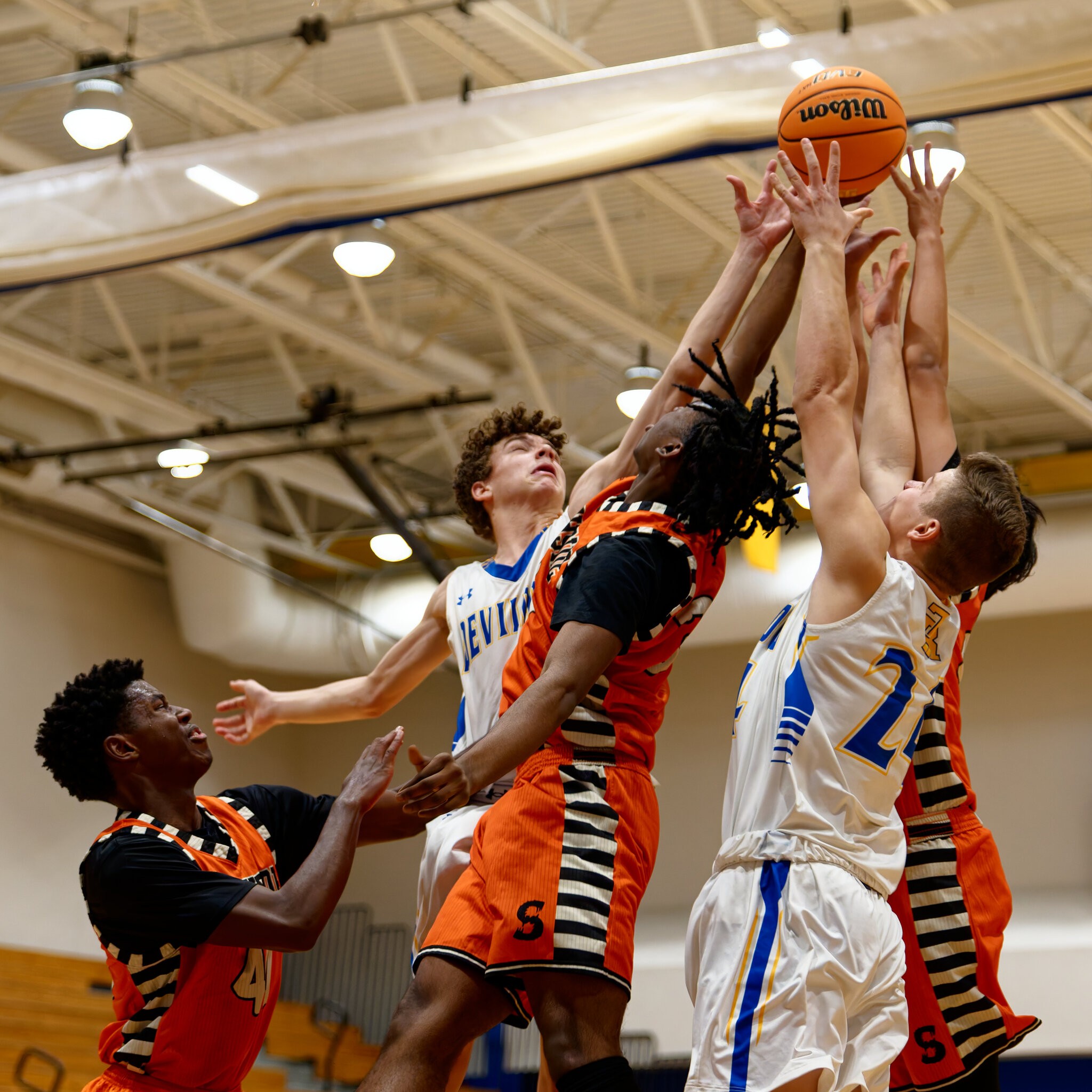 jvbbball1210-022.jpg