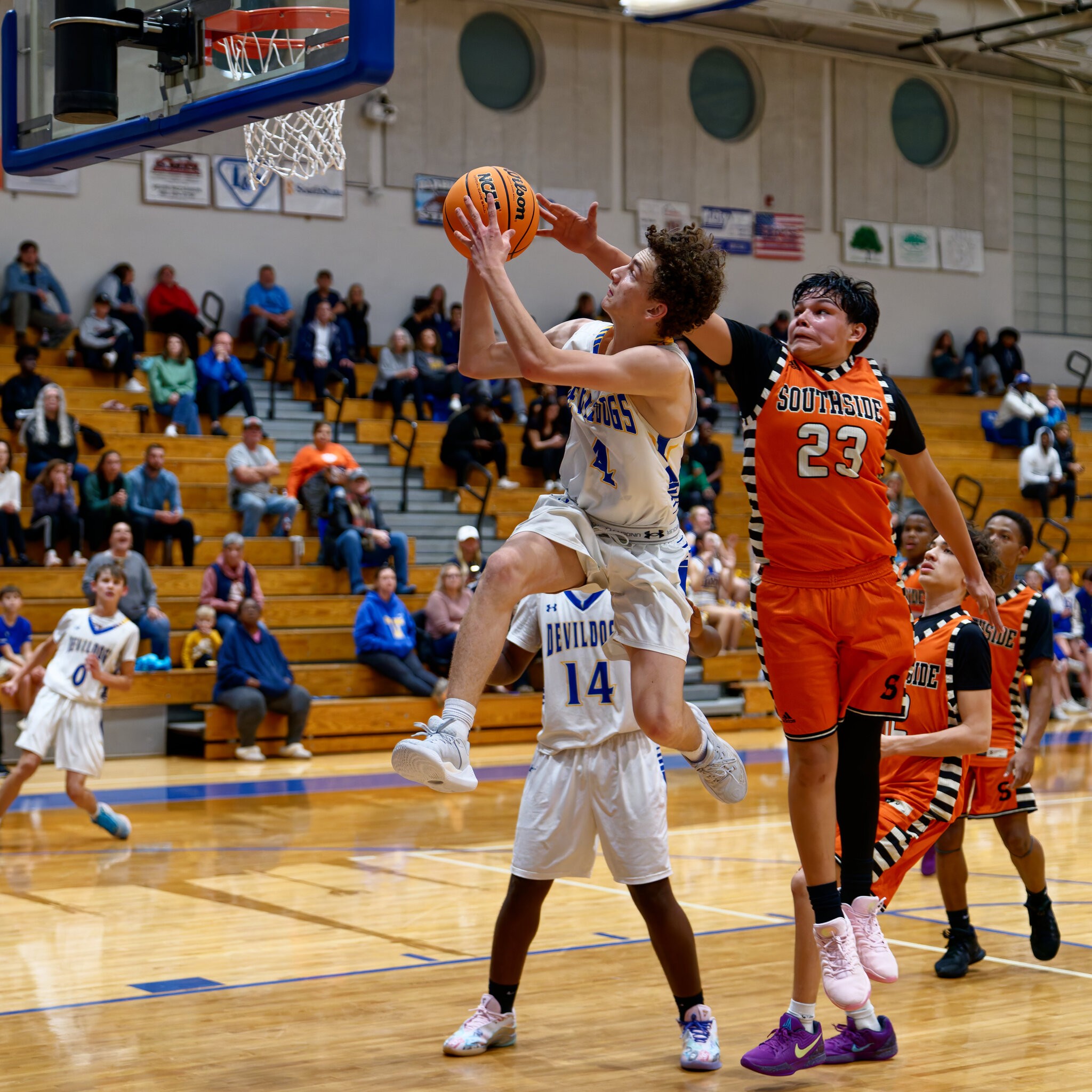 jvbbball1210-117.jpg